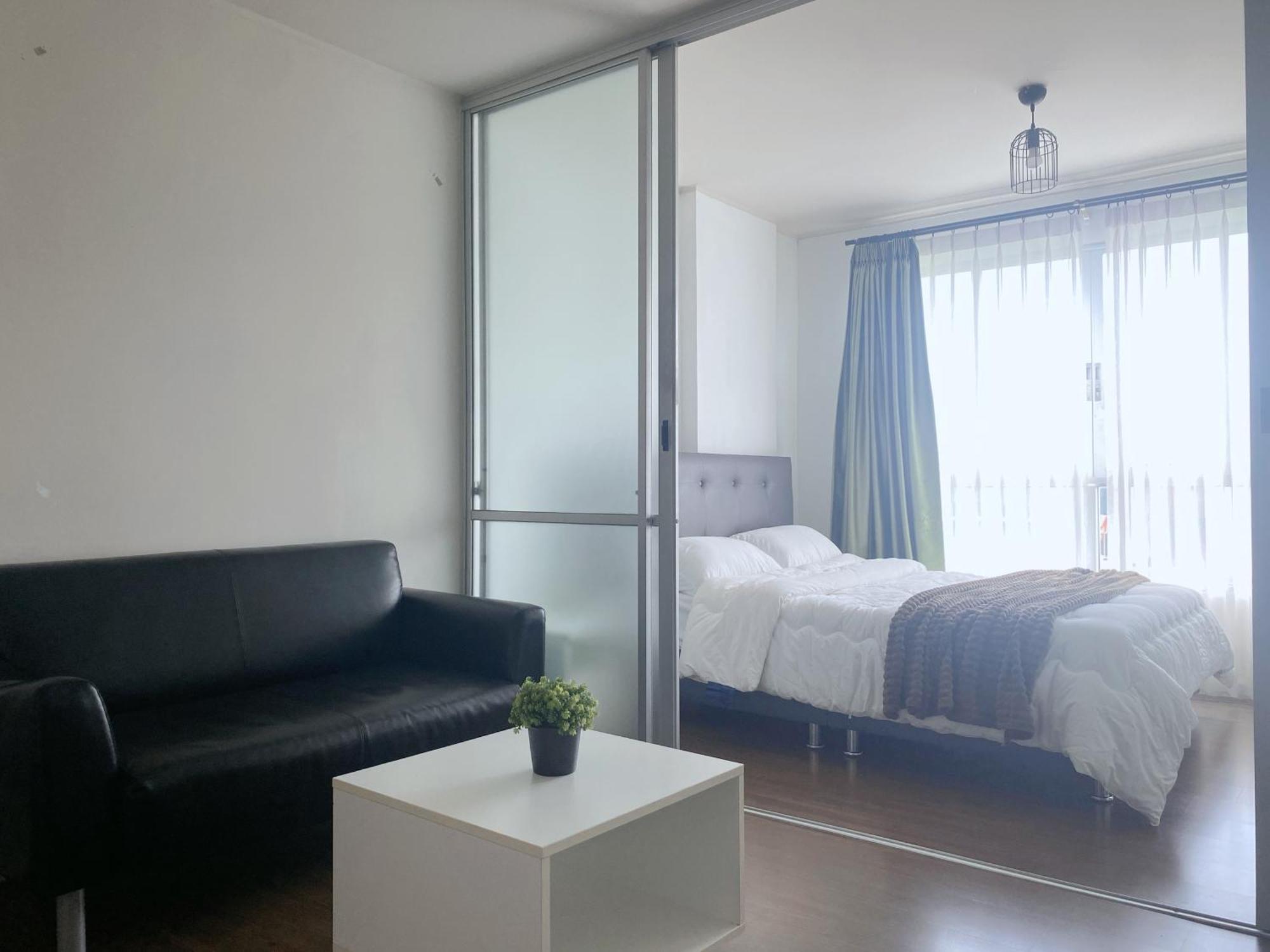 Pool View In Patong Apartment