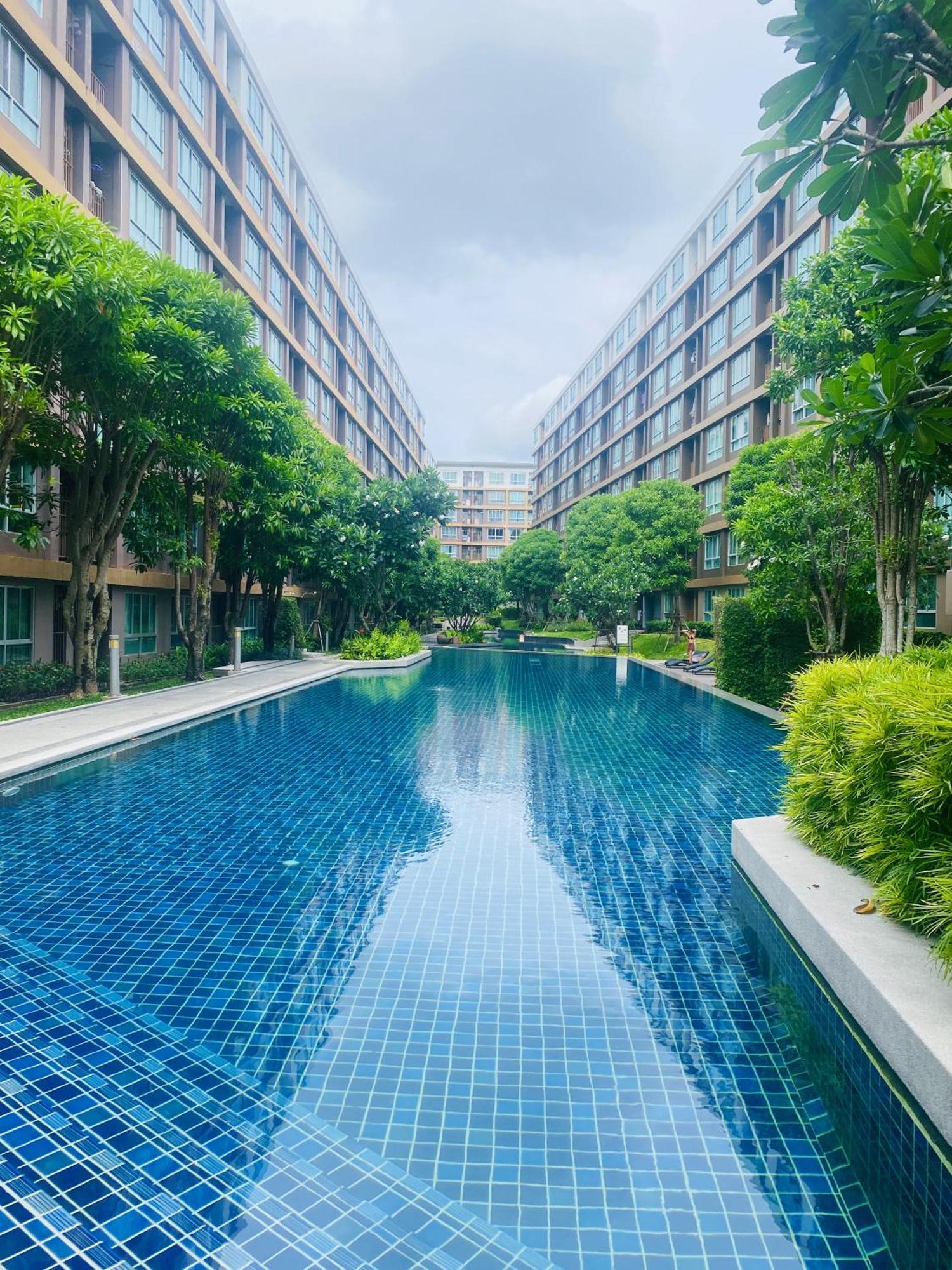 Apartment Pool View In Patong